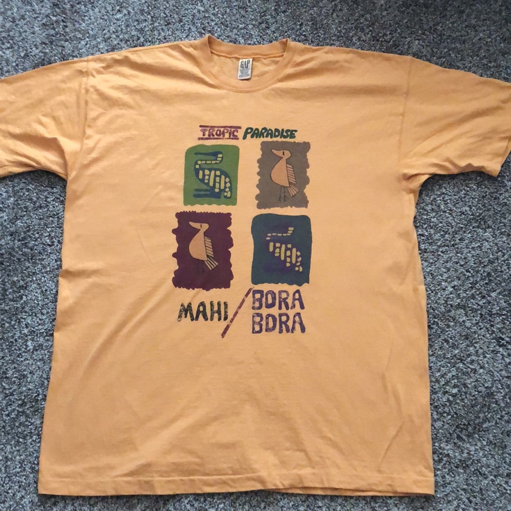 Vintage 90s unisex GAP T-shirt Distress graphic Tropic Paradise Mahi/Bora Bora